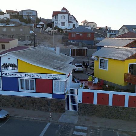 Wildhorses B&B And Self Catering Lüderitz Екстериор снимка